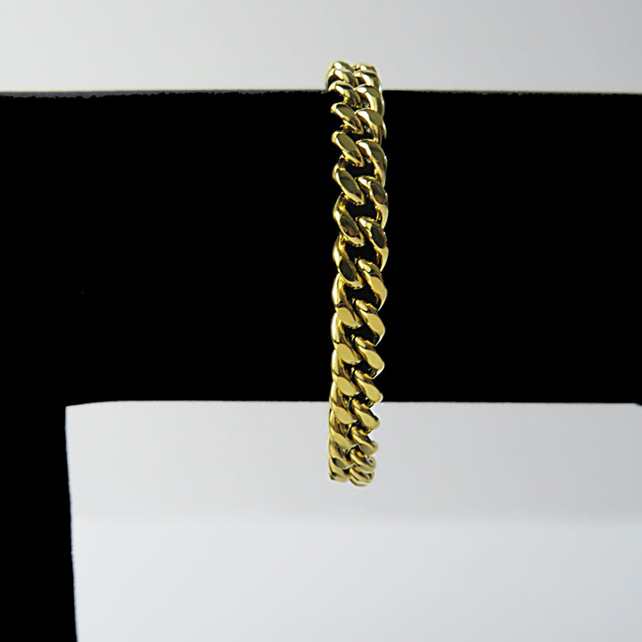 Elegant gold chain bracelets