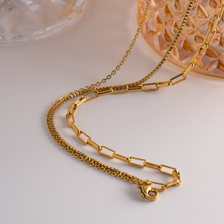 Vintage-inspired necklace chains