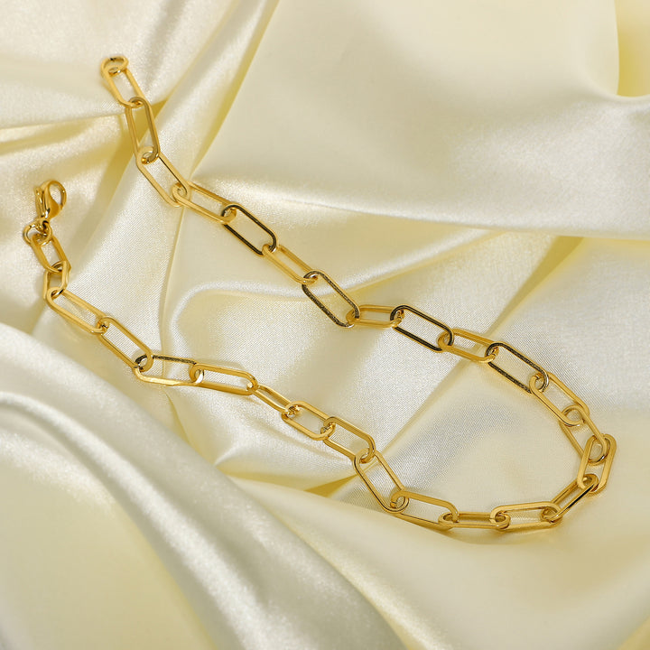 Modern gold chain bracelets